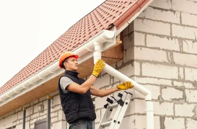 Pose et remplacement de gouttières à Garde